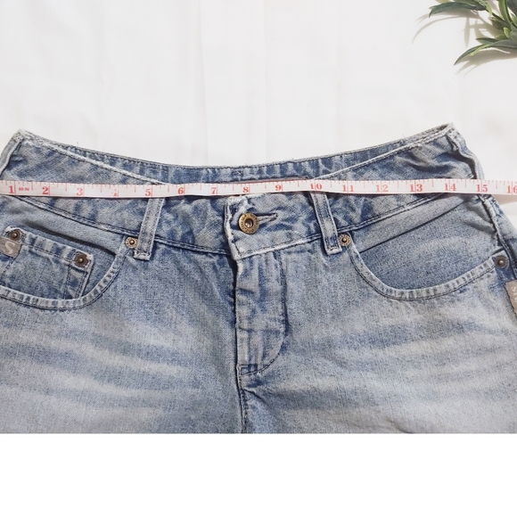 Silver Jeans Shorts Light Wash - Picture 3 of 8